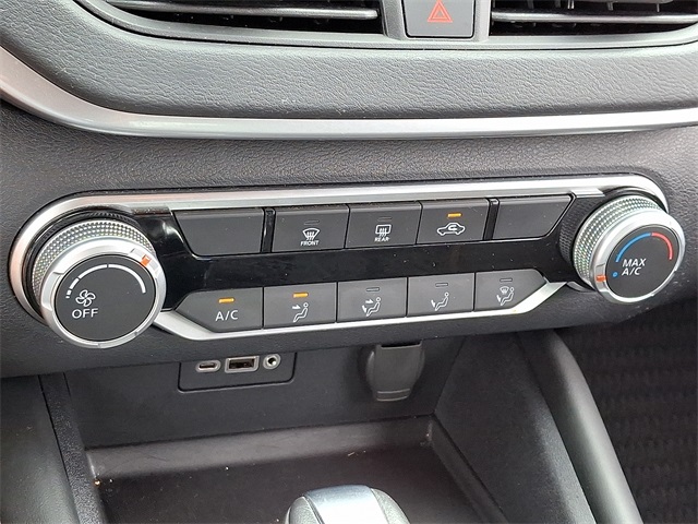 Vehicle image 16 of 30