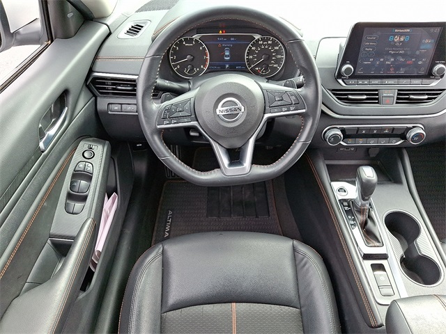 Vehicle image 12 of 30