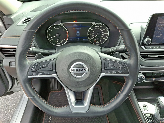 Vehicle image 19 of 30