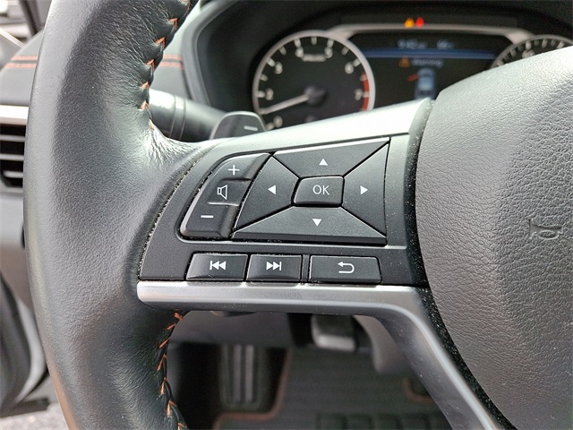Vehicle image 21 of 30