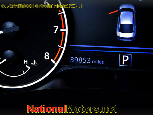 Vehicle image 10 of 11