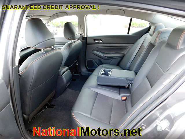 Vehicle image 4 of 11