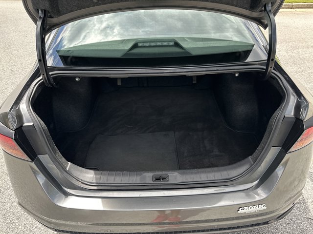 Vehicle image 13 of 31