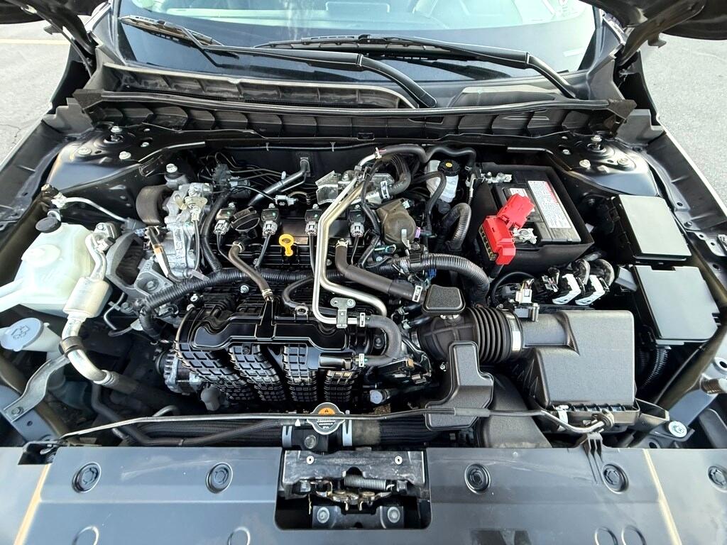 Vehicle image 22 of 33