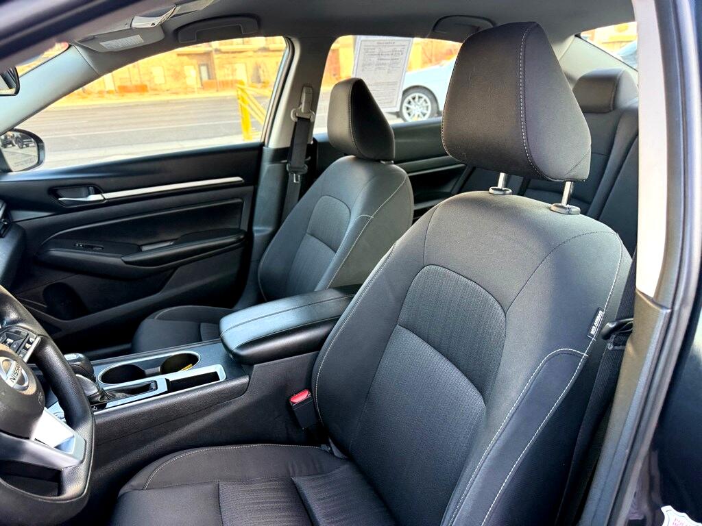 Vehicle image 15 of 33
