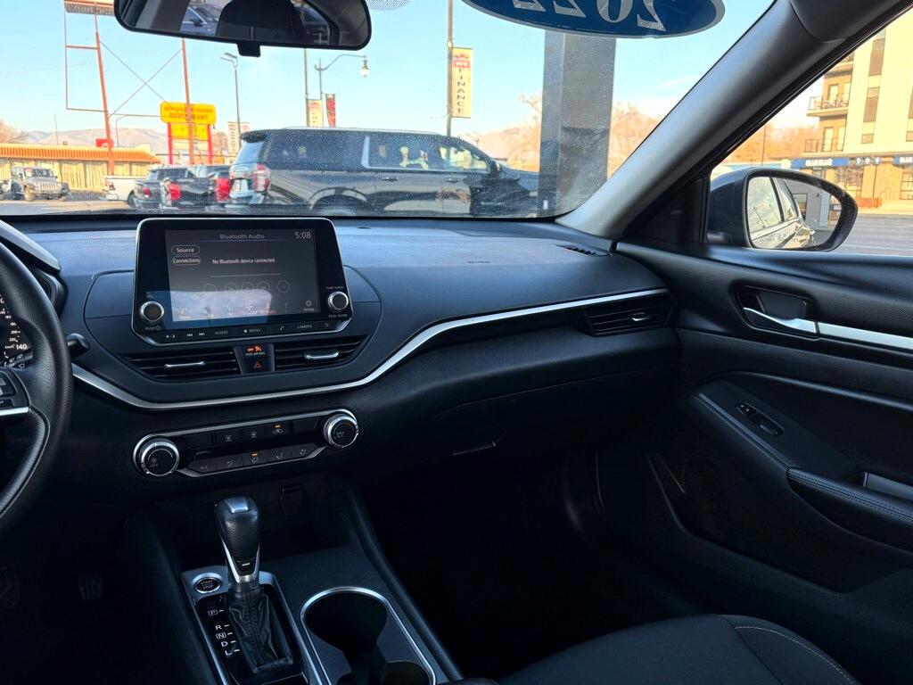 Vehicle image 20 of 33