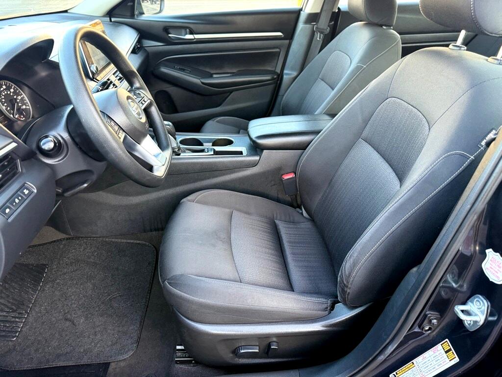 Vehicle image 14 of 33