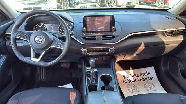 2022 Nissan Altima 2.5 SV Image 11 of 25
