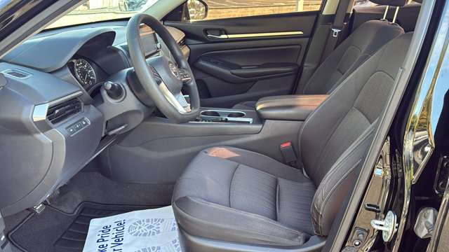 2022 Nissan Altima 2.5 SV Image 10 of 25