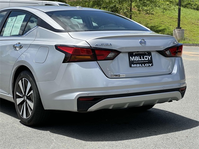 Vehicle image 5 of 29