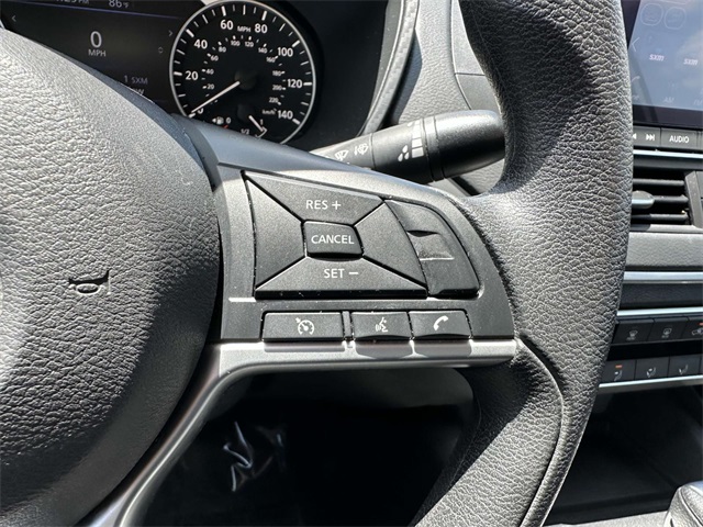 Vehicle image 27 of 29