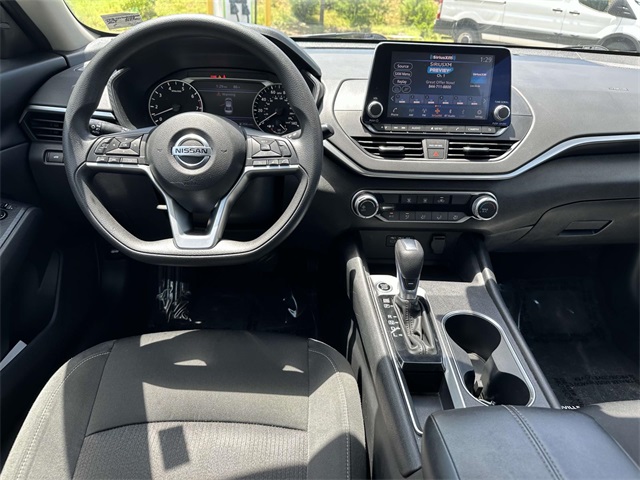 Vehicle image 15 of 29