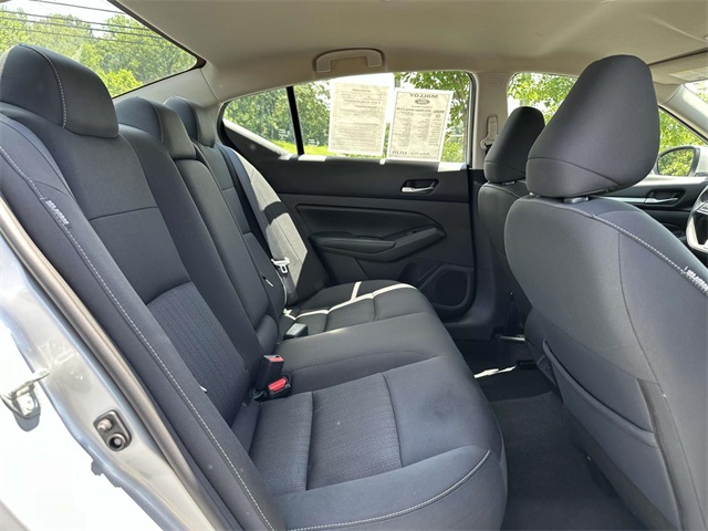 Vehicle image 9 of 29