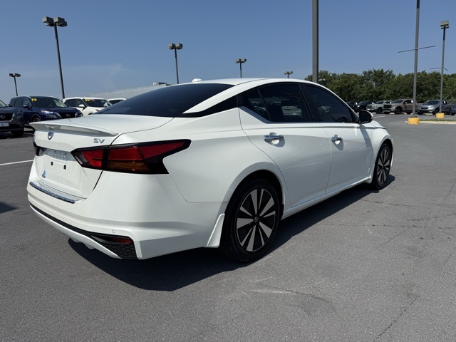 Vehicle image 5 of 35