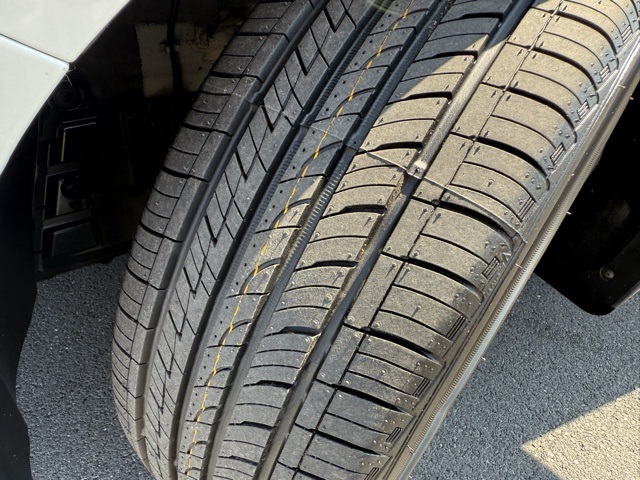 Vehicle image 11 of 35
