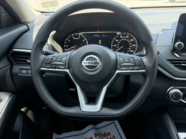 Vehicle image 19 of 35