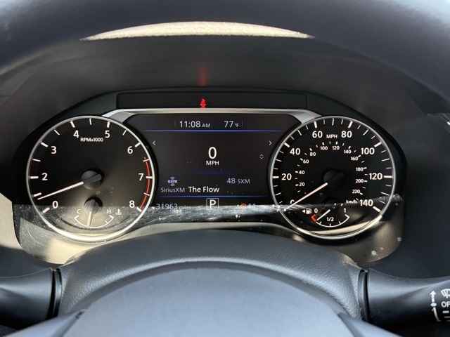 Vehicle image 21 of 35