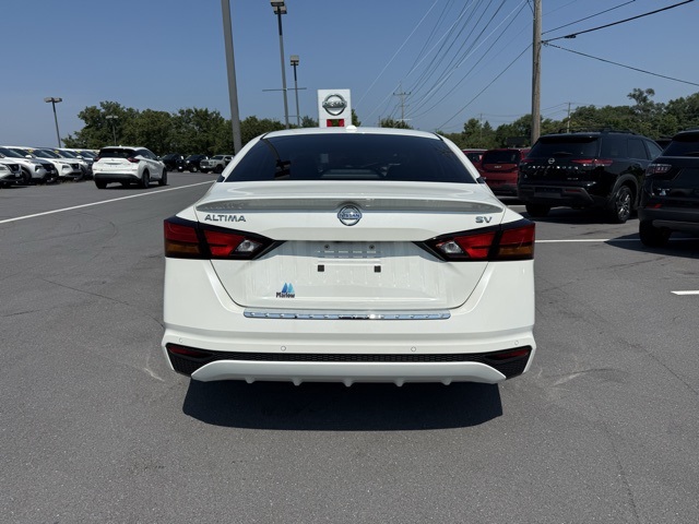 Vehicle image 6 of 35
