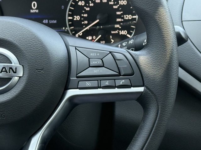 Vehicle image 32 of 35