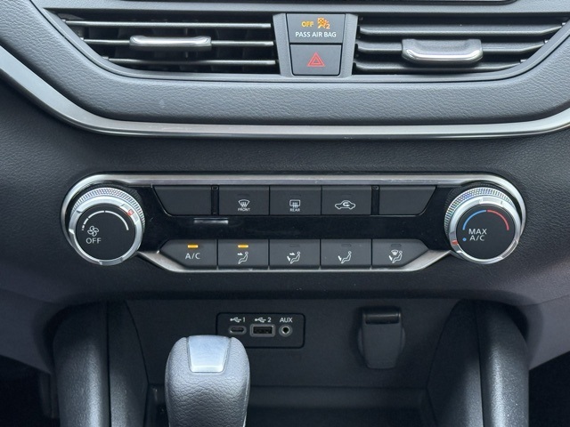 Vehicle image 34 of 35