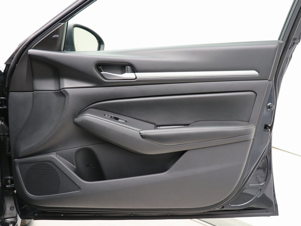 Vehicle image 48 of 55