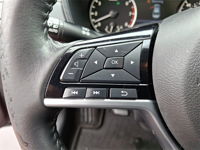 Vehicle image 22 of 37