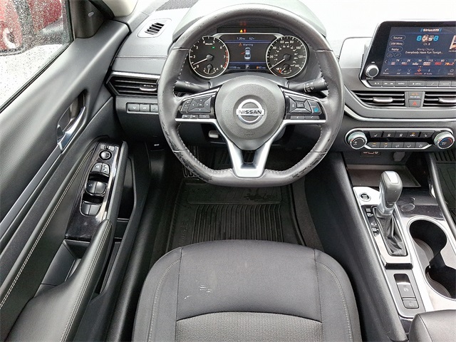 Vehicle image 12 of 37