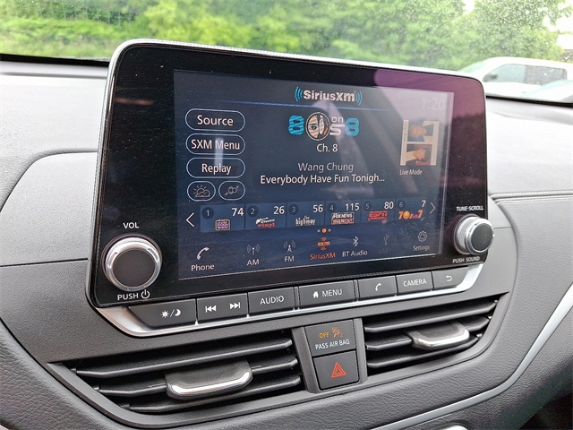 Vehicle image 18 of 37