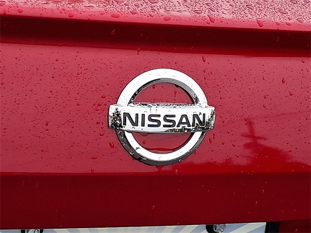 Vehicle image 28 of 37