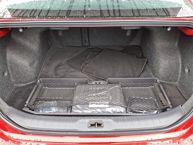 Vehicle image 27 of 37