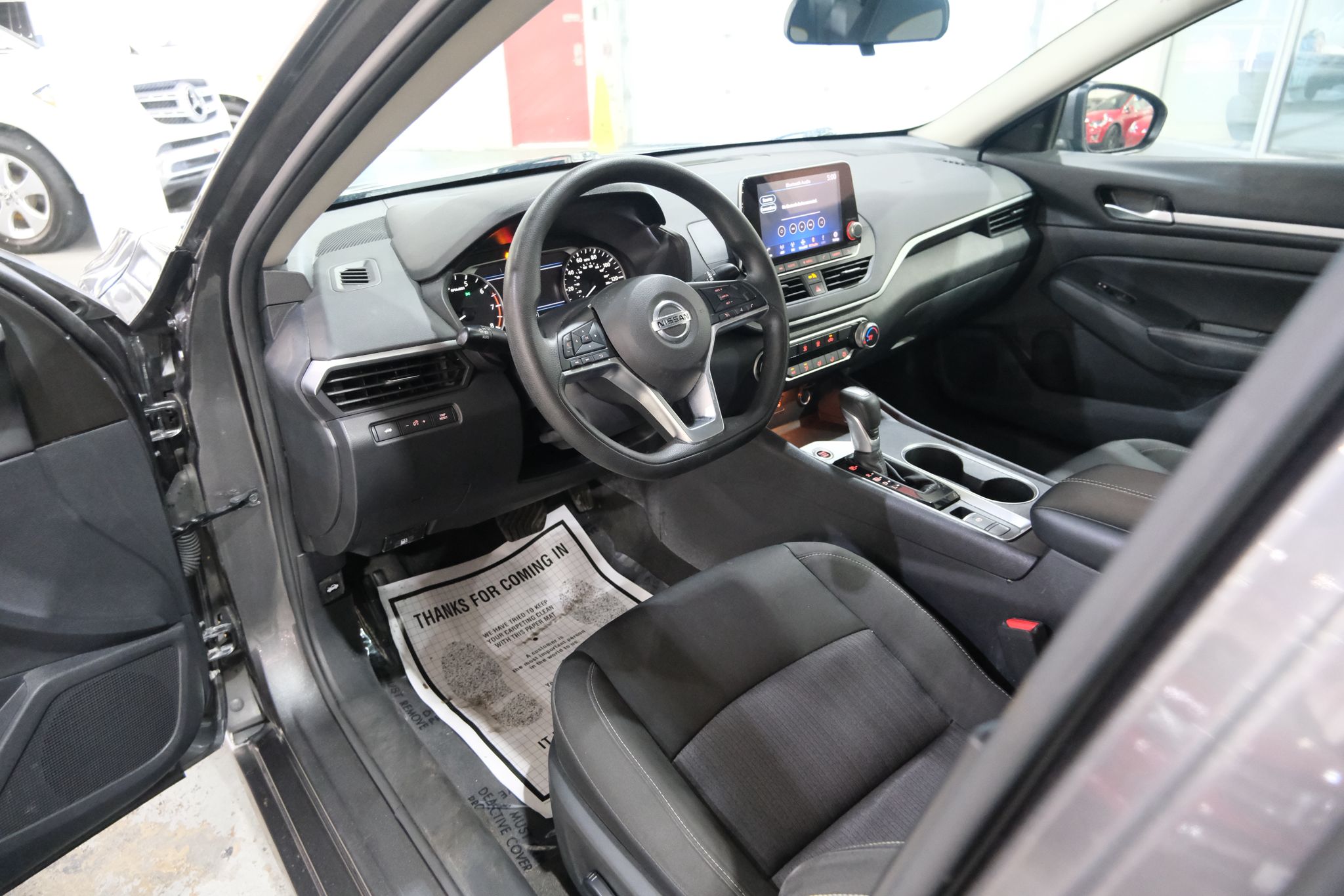 2022 Nissan Altima 2.5 SV Image 24 of 37