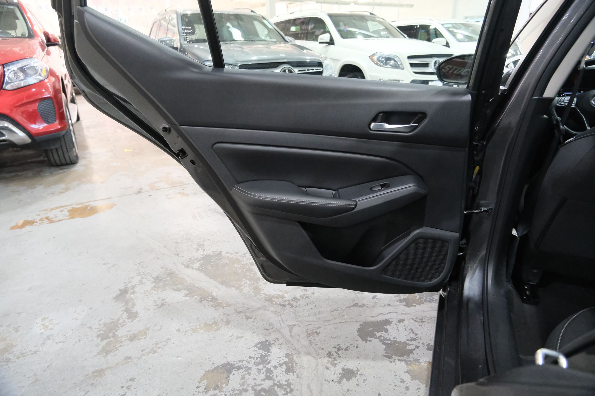 2022 Nissan Altima 2.5 SV Image 34 of 37