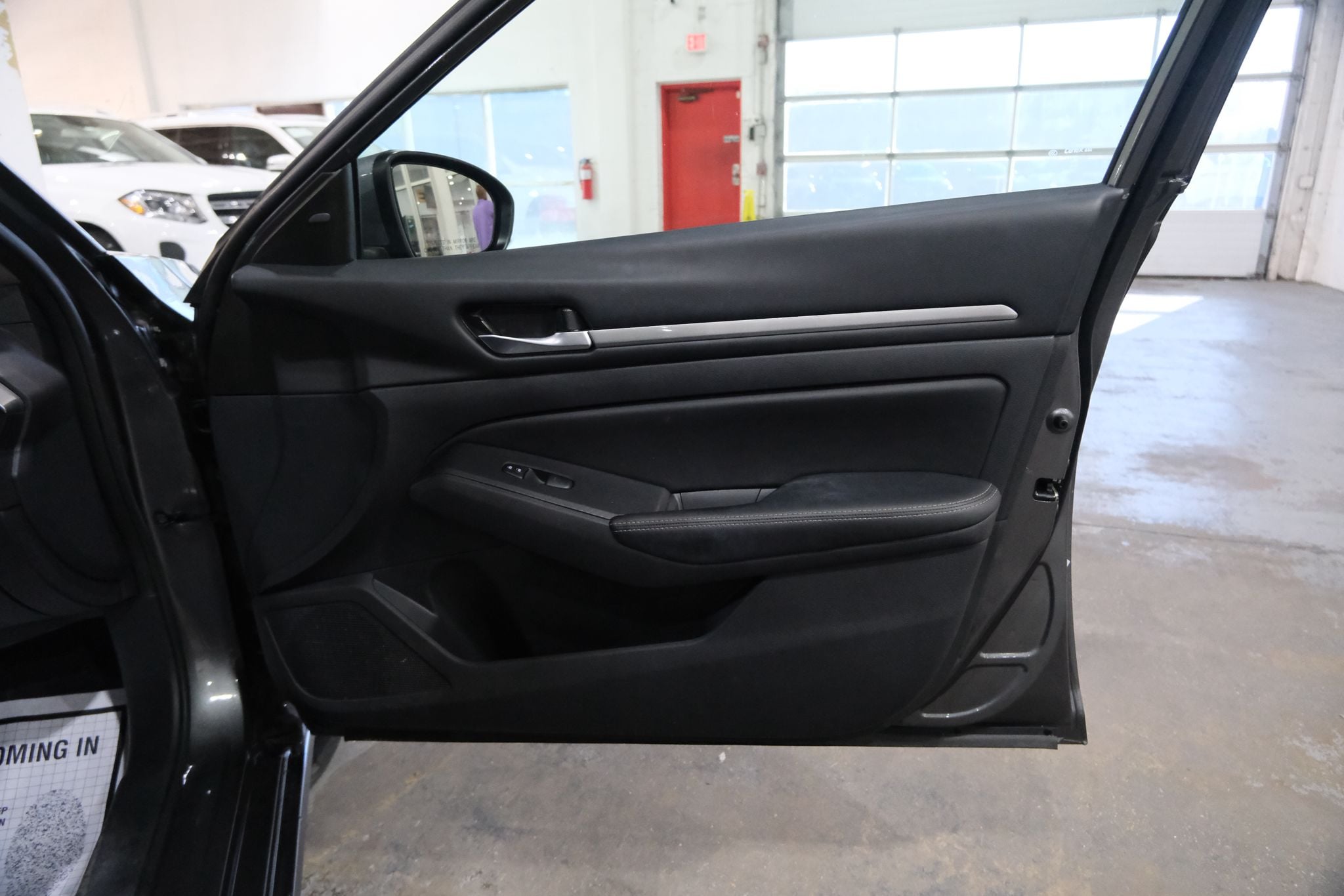 2022 Nissan Altima 2.5 SV Image 21 of 37