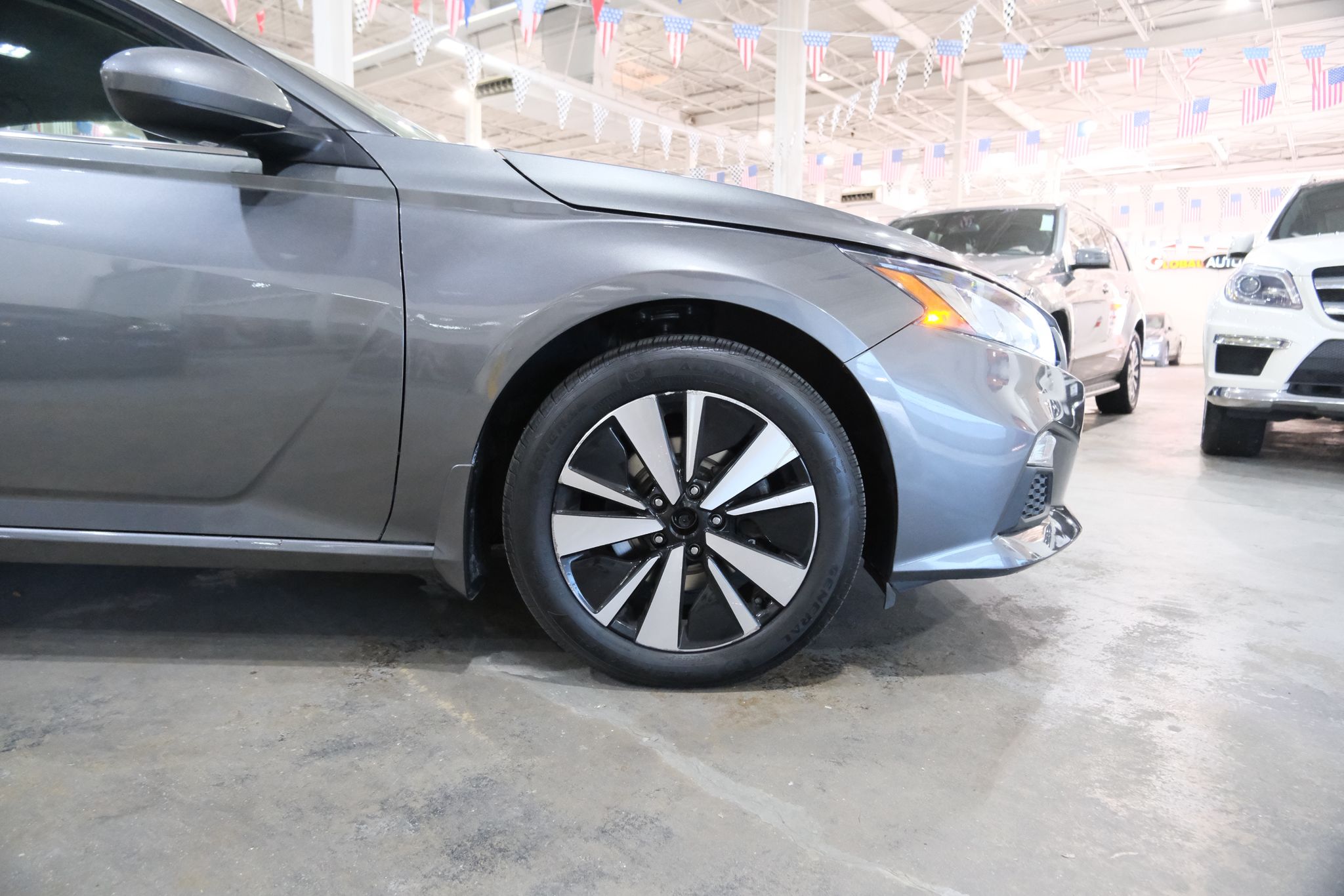 2022 Nissan Altima 2.5 SV Image 11 of 37