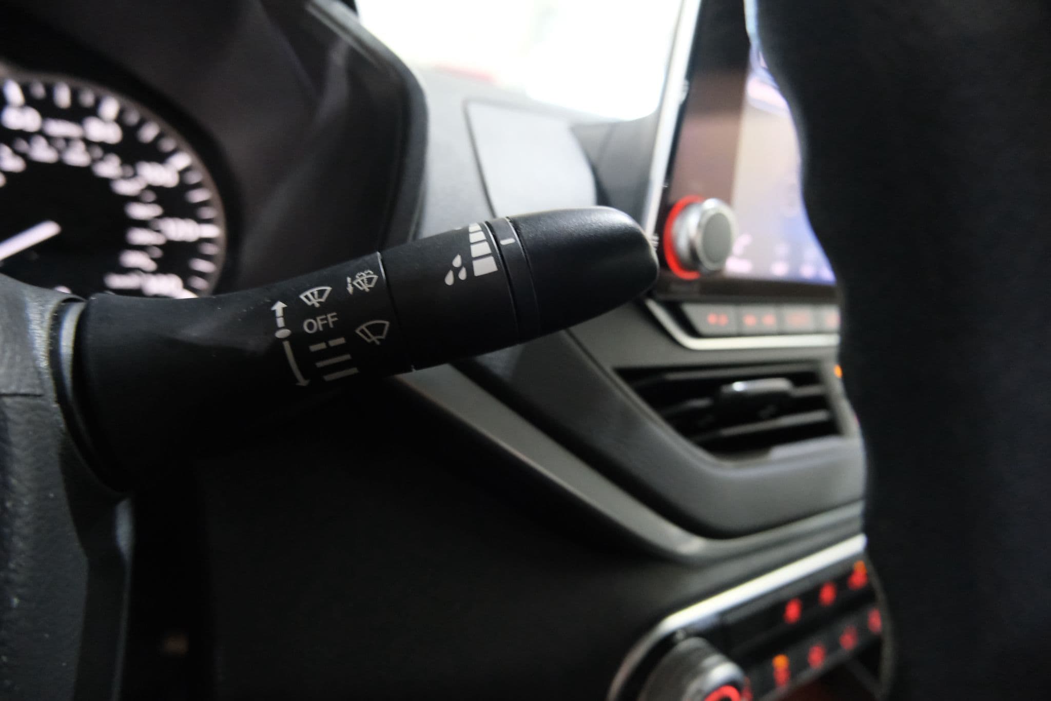 2022 Nissan Altima 2.5 SV Image 30 of 37