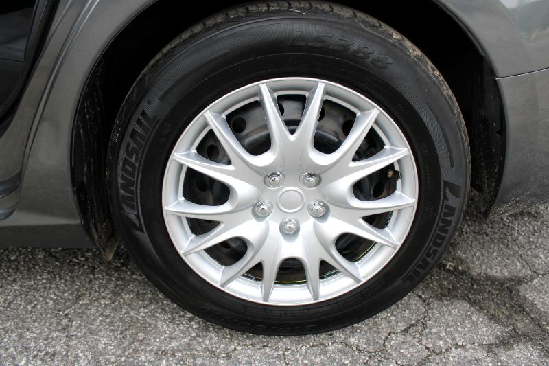 Vehicle image 24 of 28