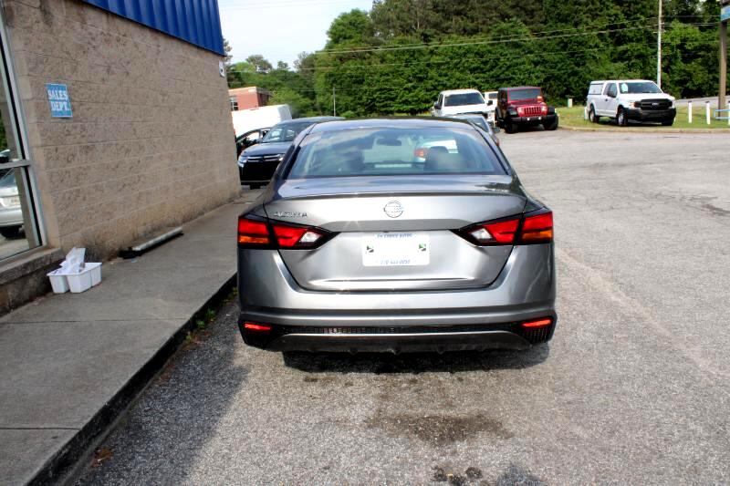 Vehicle image 10 of 28
