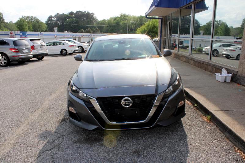 Vehicle image 2 of 28