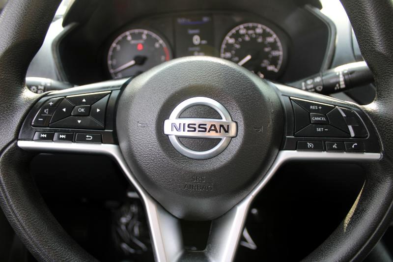 Vehicle image 12 of 28