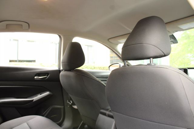 Vehicle image 25 of 41