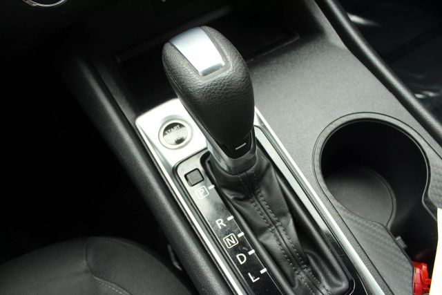 Vehicle image 37 of 41