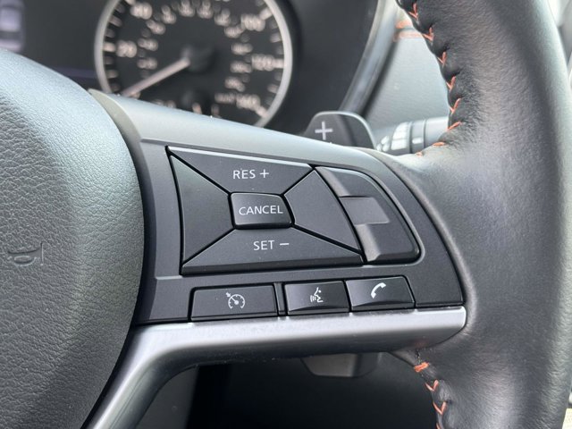 Vehicle image 22 of 25