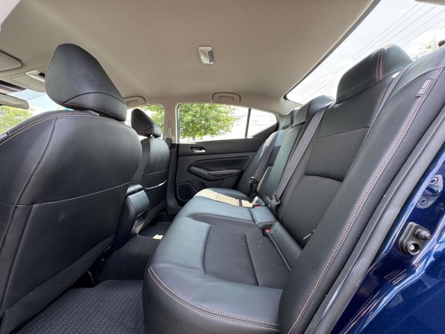 Vehicle image 10 of 25
