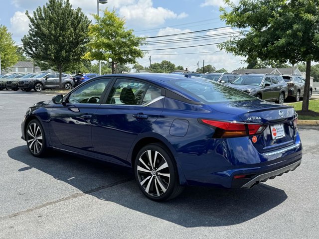 Vehicle image 6 of 25