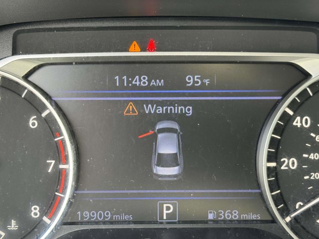 Vehicle image 15 of 25