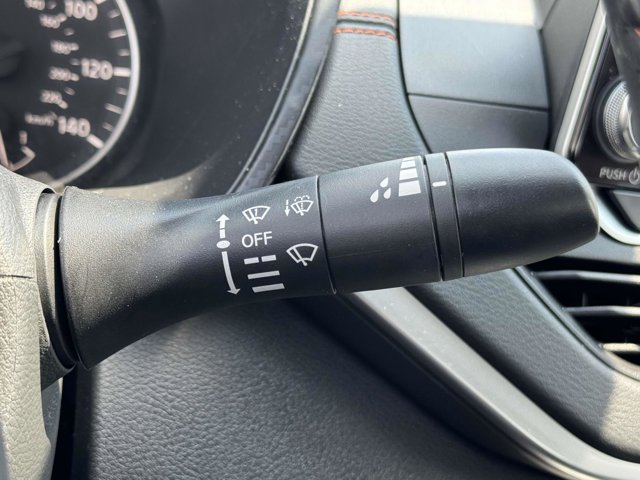 Vehicle image 19 of 25
