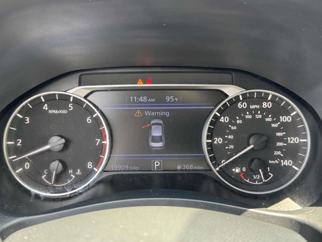 Vehicle image 14 of 25