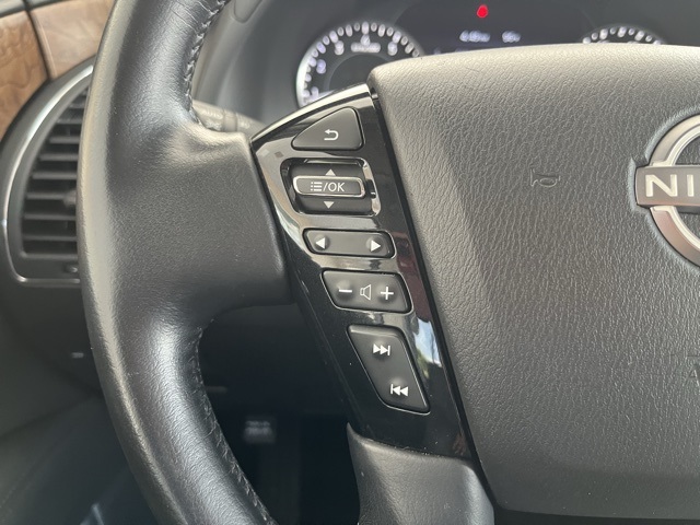 Vehicle image 17 of 35