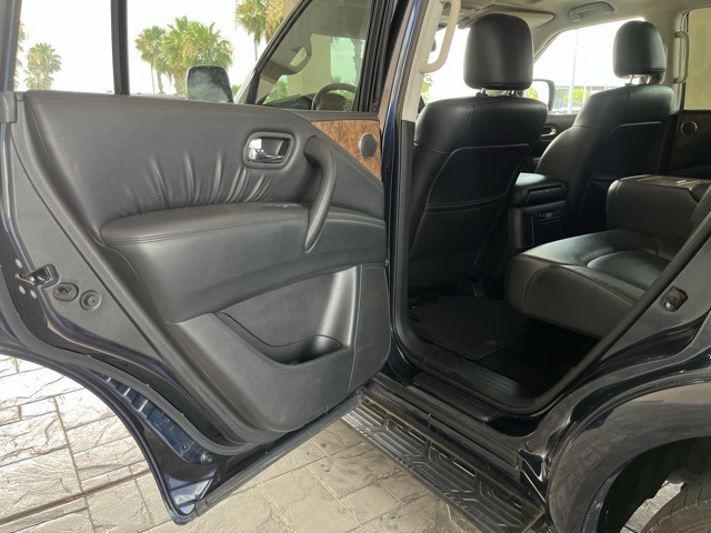 Vehicle image 28 of 35