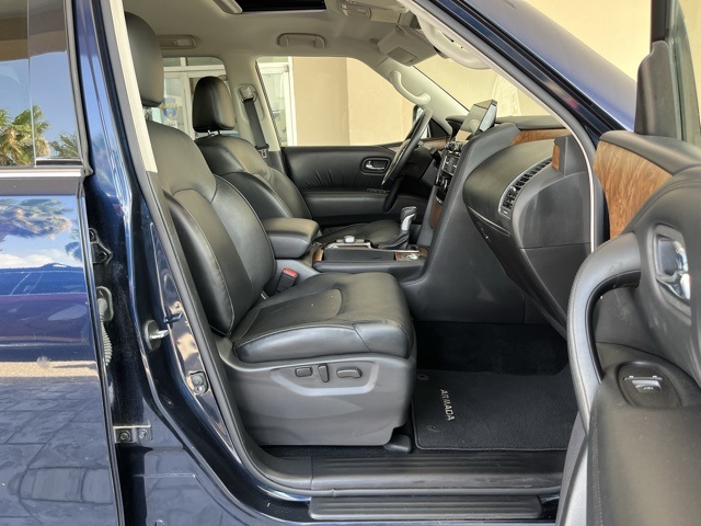 Vehicle image 25 of 35